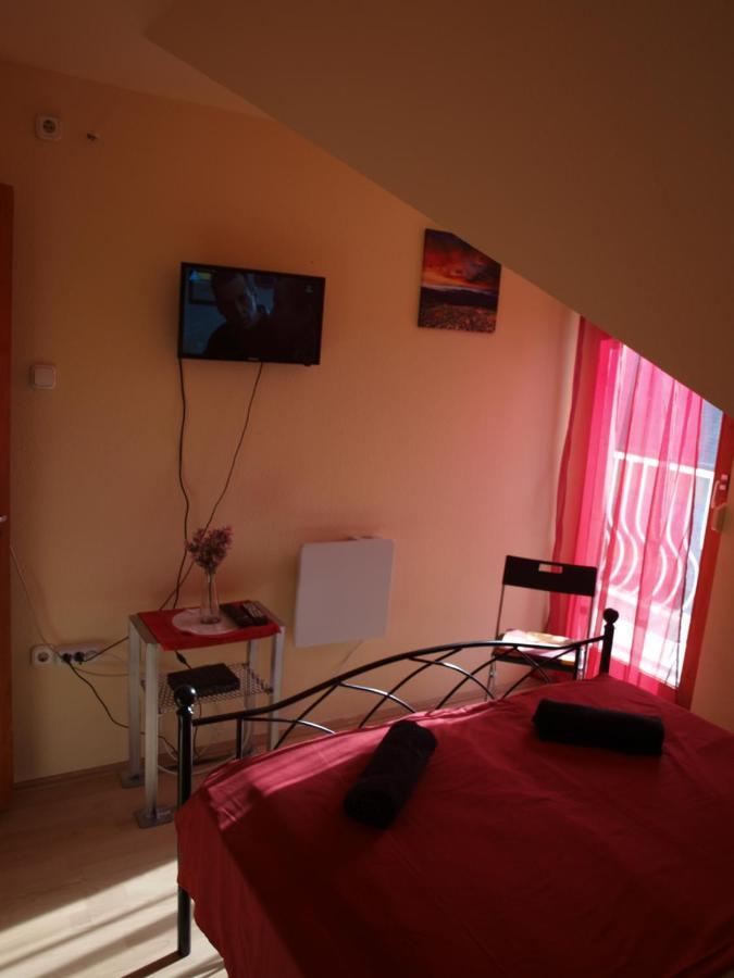 Gajo Kisduna Maganhaz Apartment